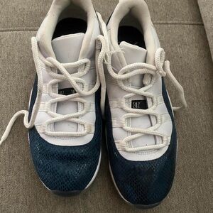 Jordan 11 Retro Low Snake Navy